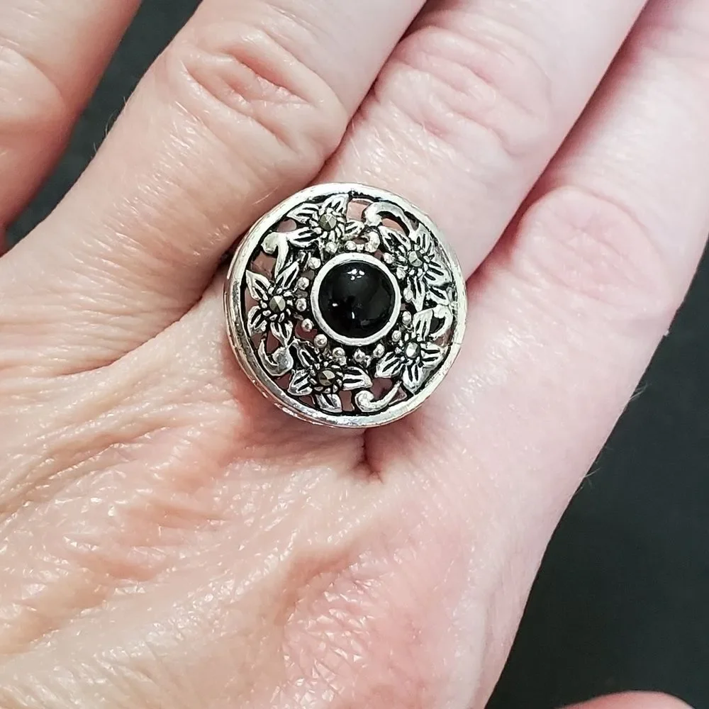 Silver plated black onyx ring with marcasite size 8.5